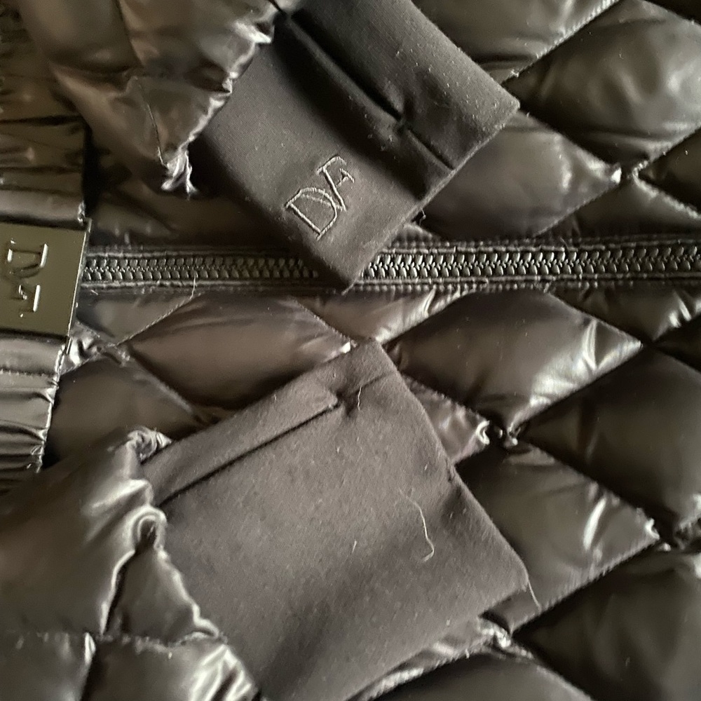 DVF quilted long puffer jacket - Picture 7 of 13